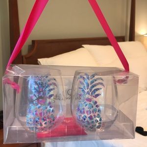 Lilly Pulitzer Plastic Pineapple Tumblers NWT